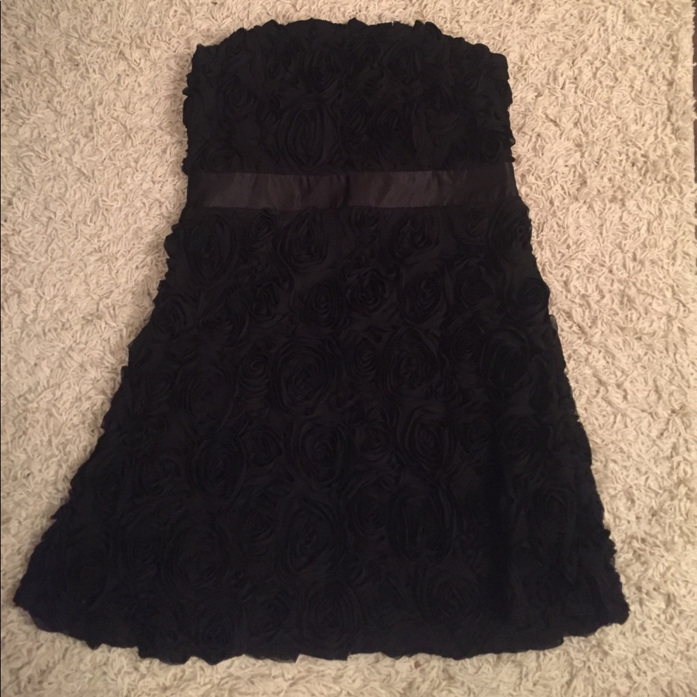 Black strapless dress