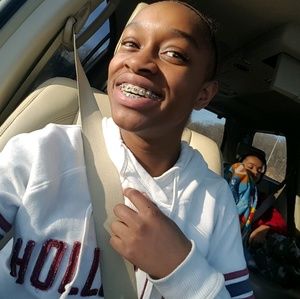 Meet your Posher, Xzavia