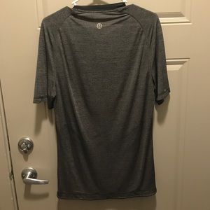 Men’s Lululemon Metal Vent Tech shirt Medium