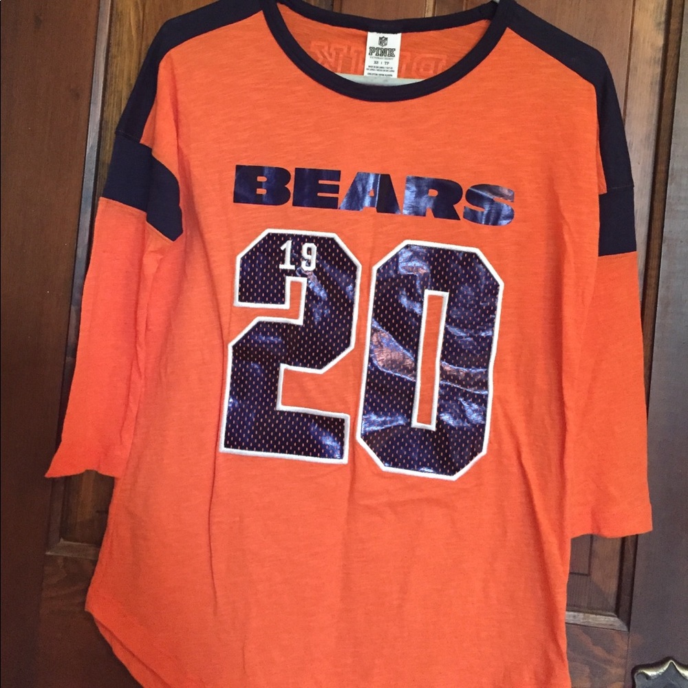 XS Vs Pink Bears tee