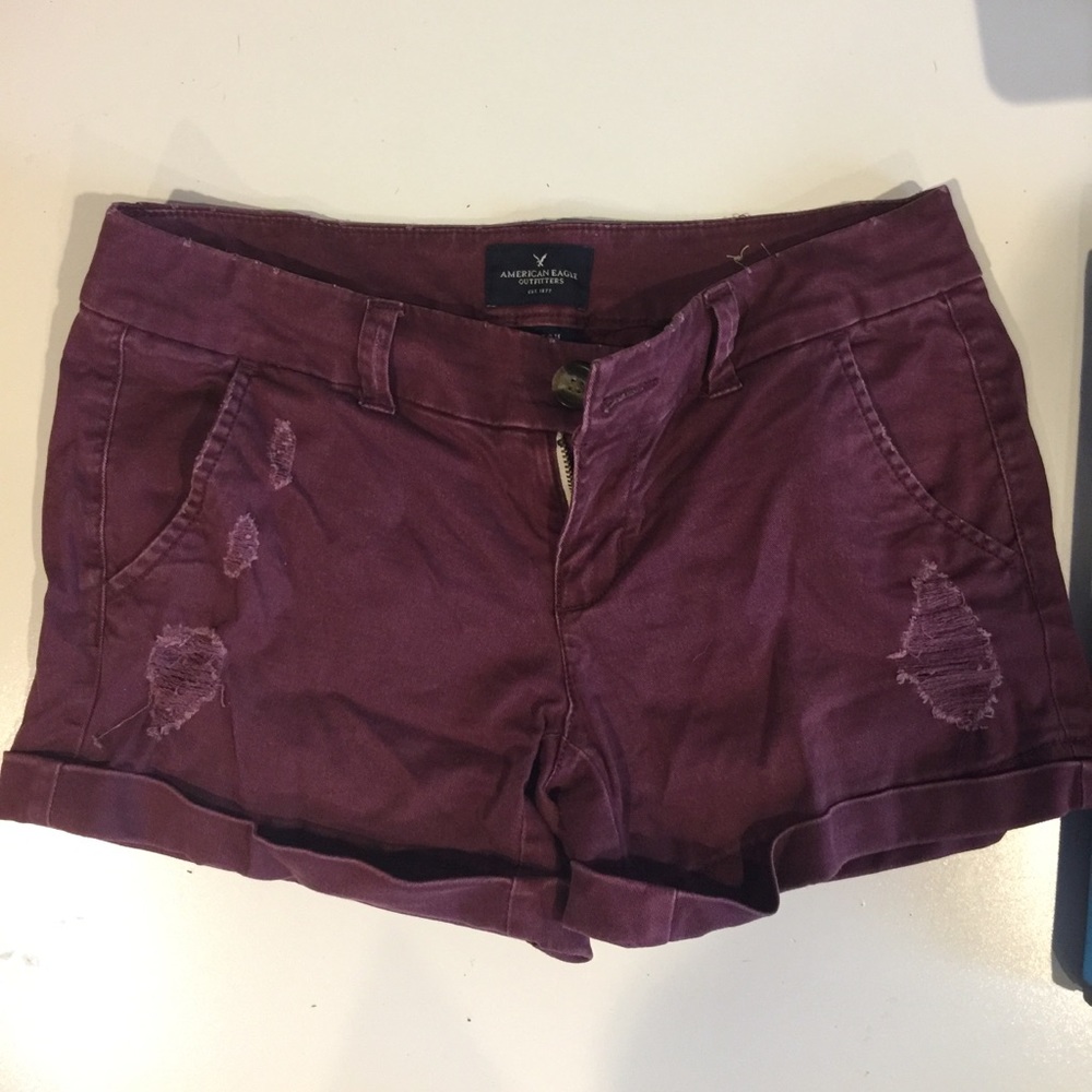 Slightly distressed midi shorts - Size 0