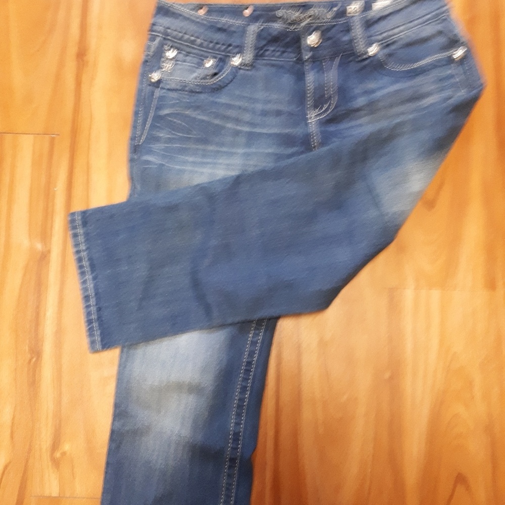Miss Me Capris