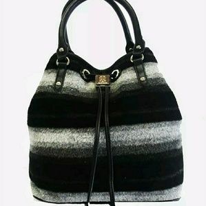 Tommy Hilfiger unique purse