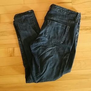 Low rise skinny jeans