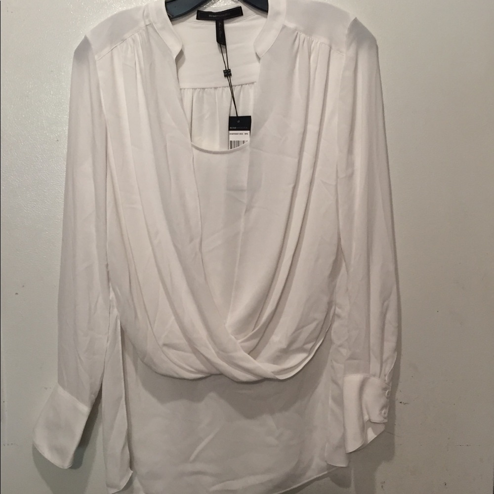 🆕BCBG MaxAzria WHITE BLOUSE 🎉