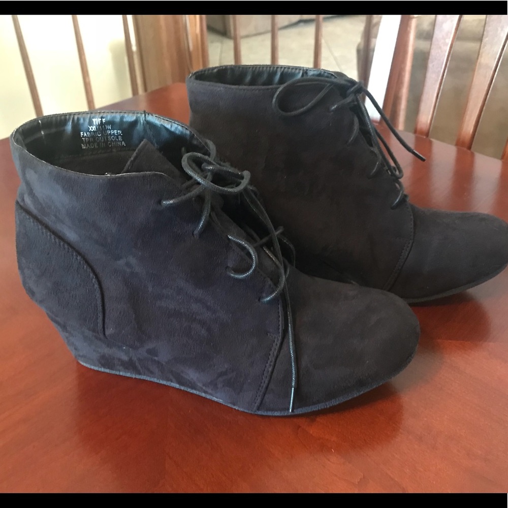 Rue 21 suede wedges/booties