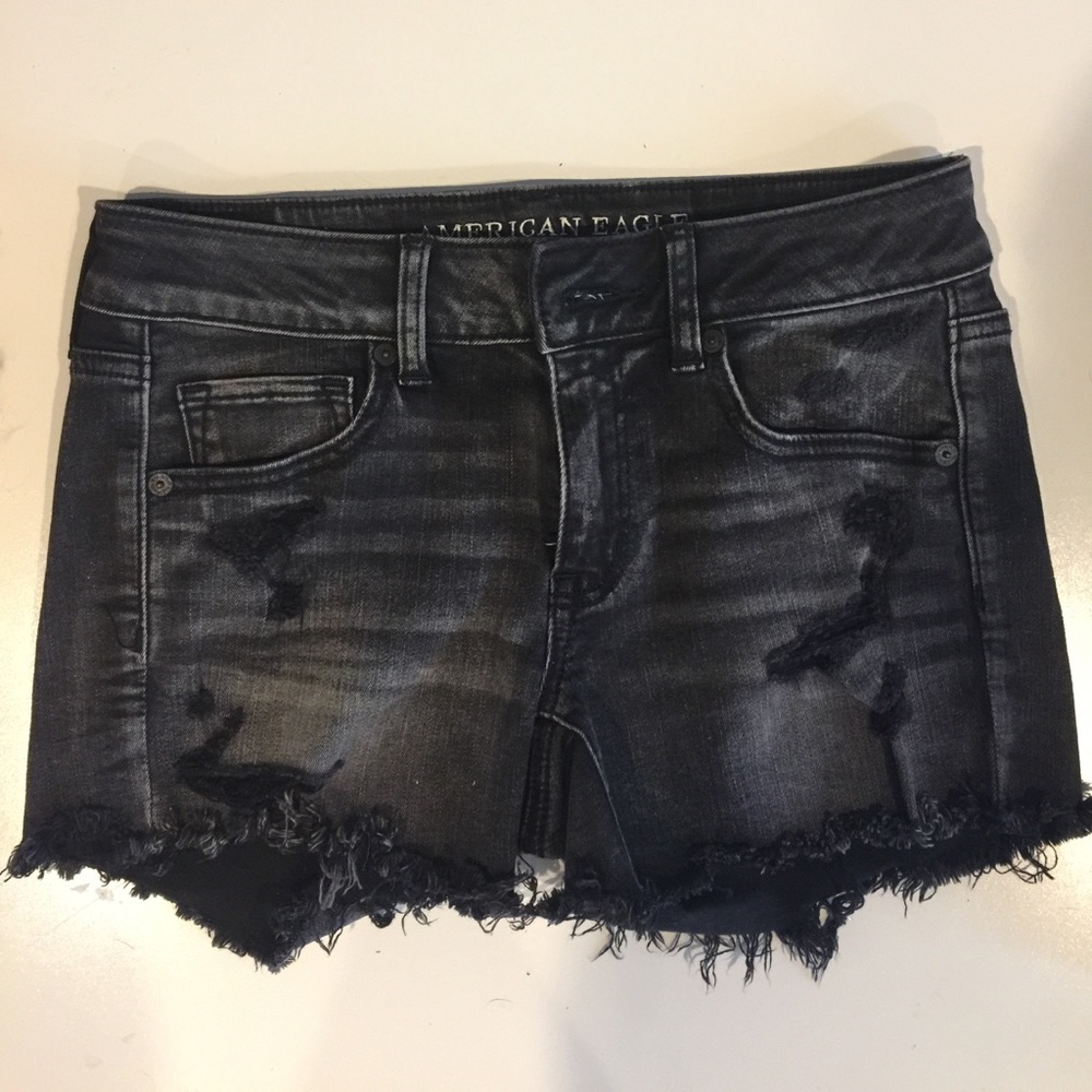 Super stretch dark jean shorts - Size 4
