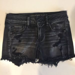 Super stretch dark jean shorts - Size 4