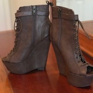 Zigi Soho Brown Wedge Shoes Size 7.5