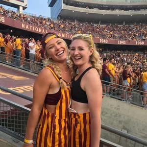 Meet your Posher, Abby