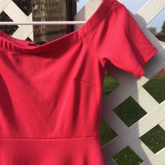 Forever 21 NWOT Hot Pink Dress Small - Picture 3 of 6
