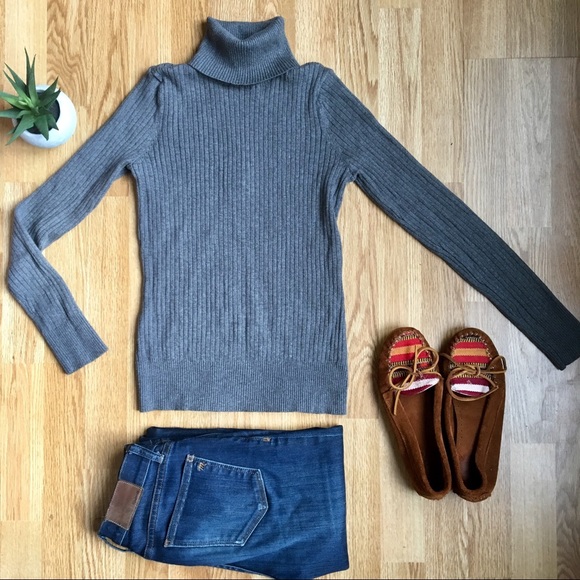 Merona Tops - NWT Merona ribbed grey turtleneck