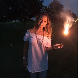 Meet your Posher, Becca