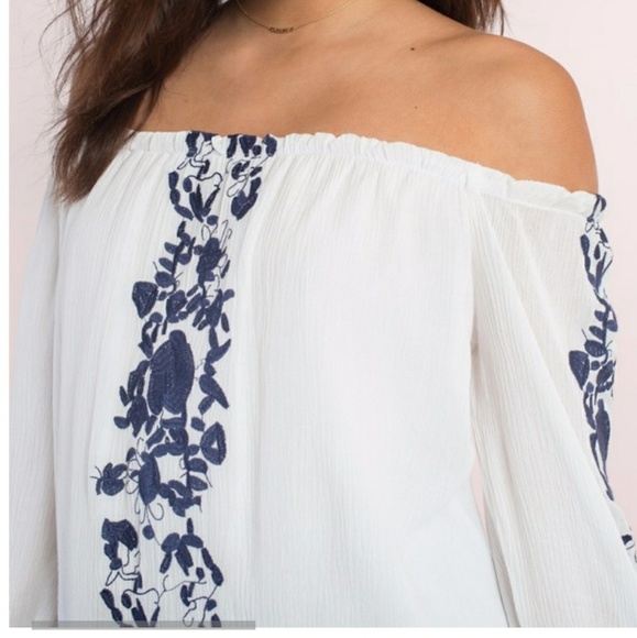 Boho Embroiled Dress - Picture 3 of 4