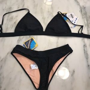 Fabletics Bikini. Top Med. Bottom XS. New w tags.