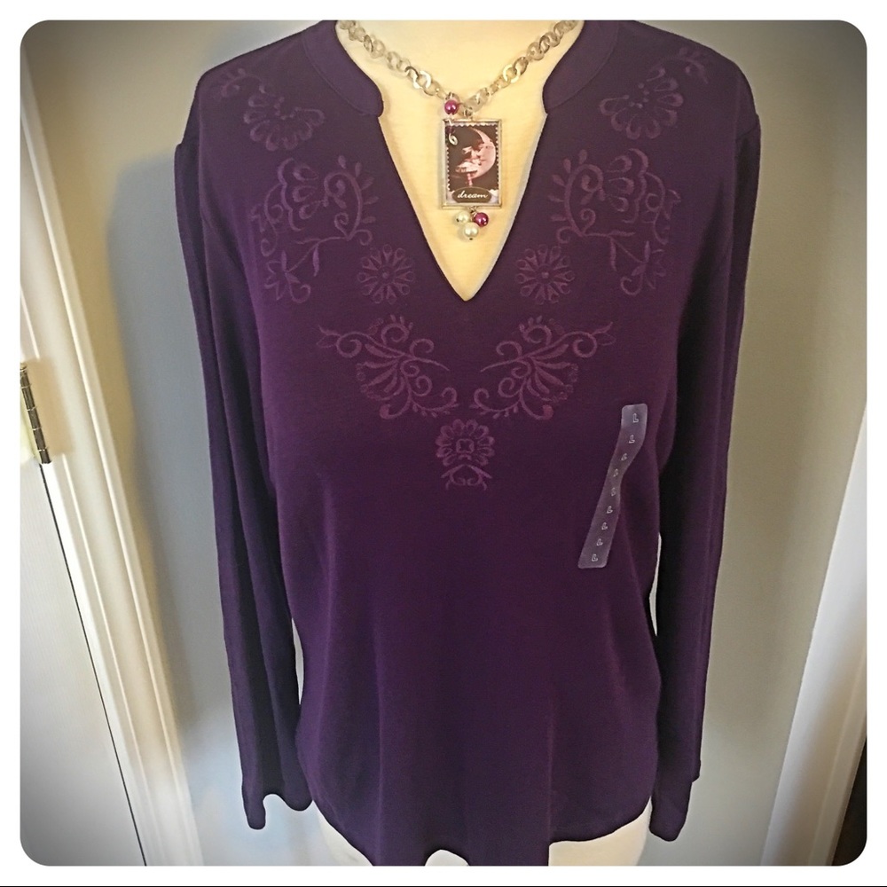 💎Gorgeous Long Sleeve Top by St. John’s Bay 💎