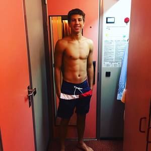 Meet your Posher, Johnny