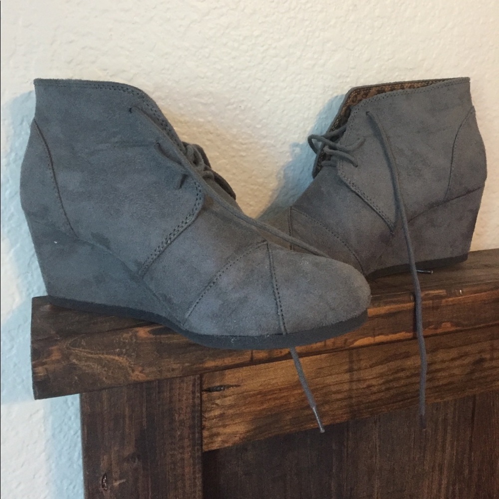 Grey cityclassified booties. Size 8
