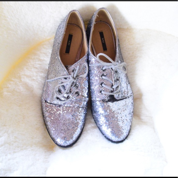 Shiny glitter shoes - Picture 2 of 3