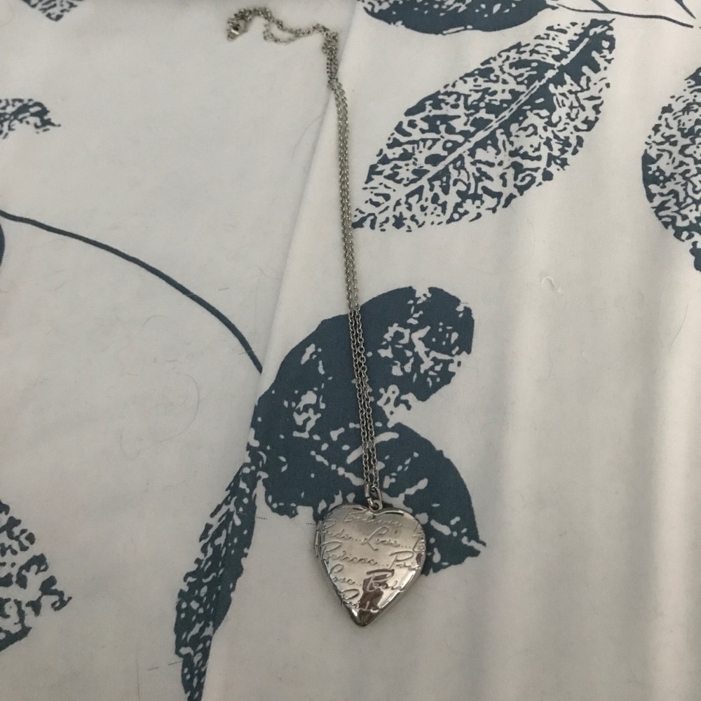 SOLD Heart locket
