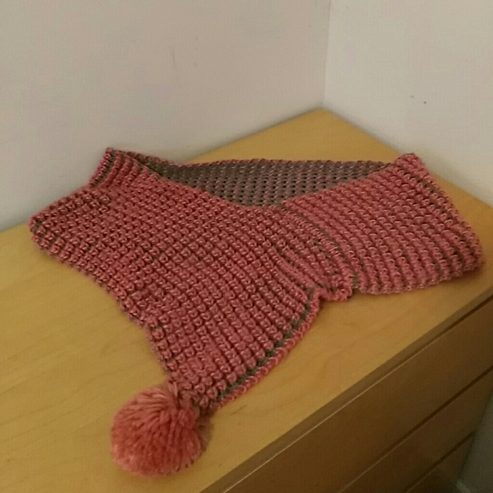 Scarf - Picture 1 of 8