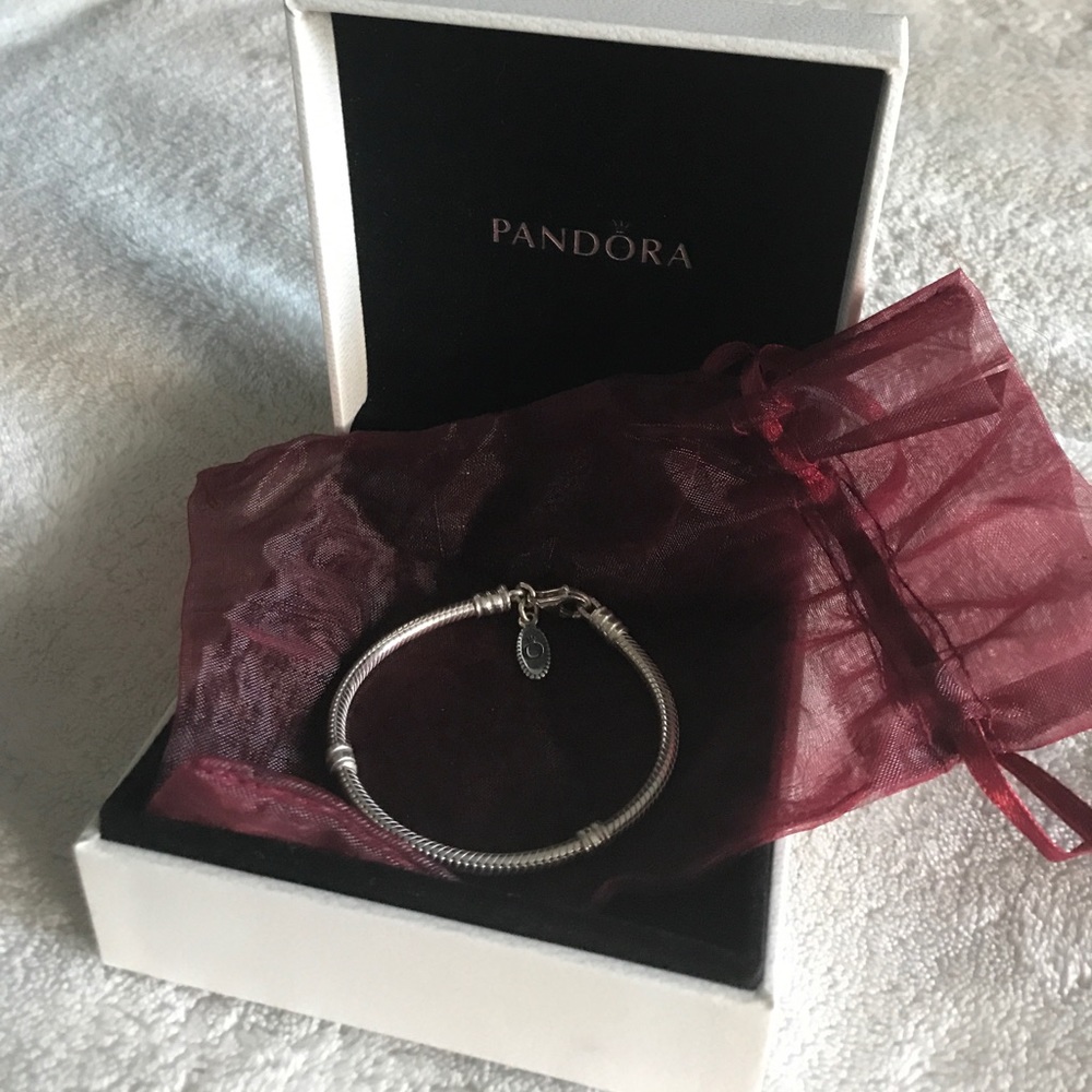 Pandora Bracelet 👑, New, smallest size (16cm)