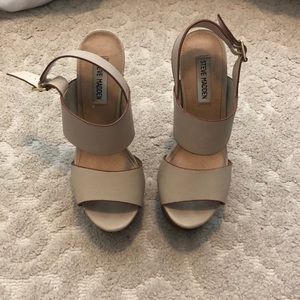 Cream&Brown Steve Madden Wedges