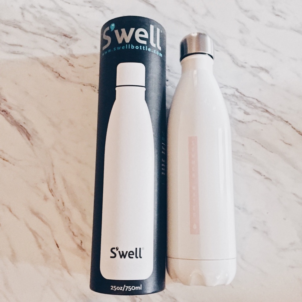 SWELL Water Bottle New with Packaging ‼️