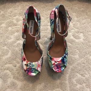 NEW Steve Madden multicolored Heels