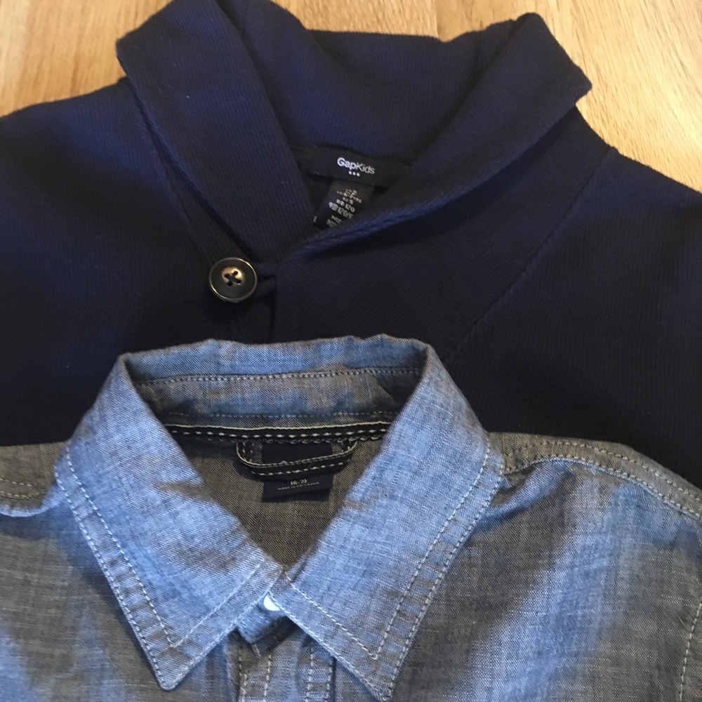 2 Boys Gap Shirts Size 6