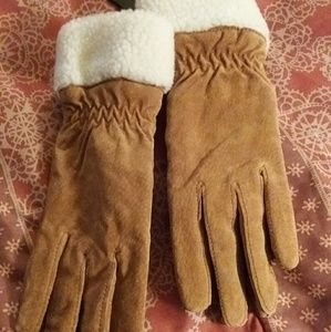 Jacklyn Smith suede gloves