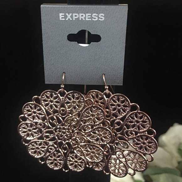 Express rose gold stamped ultralight earrings - Picture 4 of 5