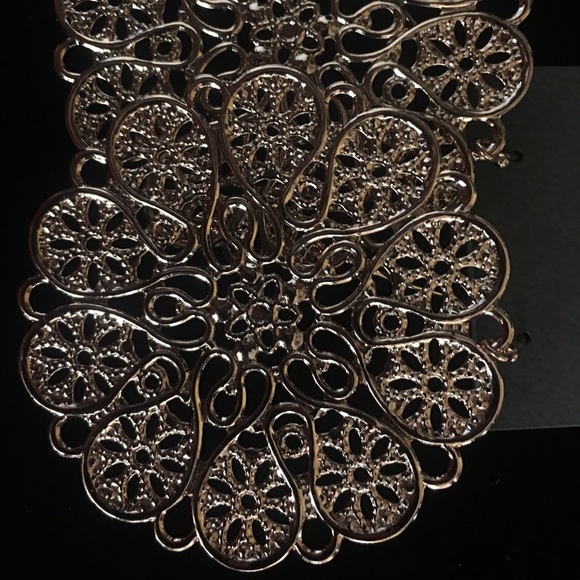 Express rose gold stamped ultralight earrings - Picture 5 of 5