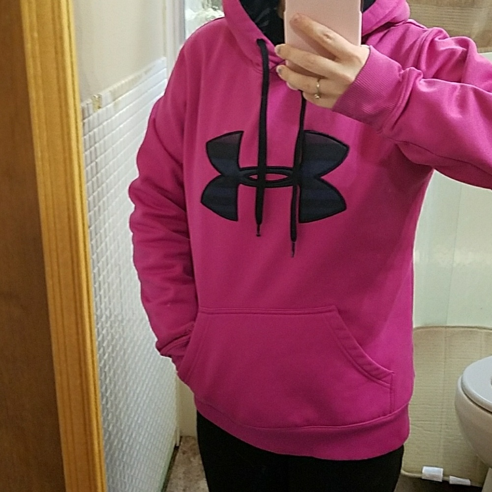 Underarmor hooded sweatshirt