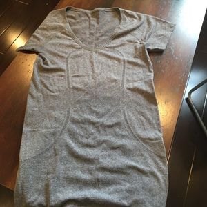 Lululemon running/workout short sleeve shirt