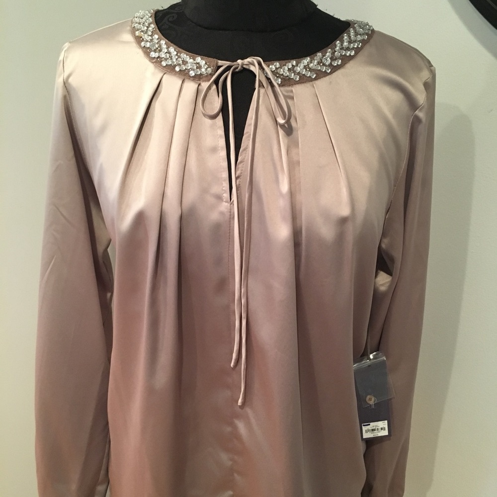 Jennifer Lopez dressy blouse
