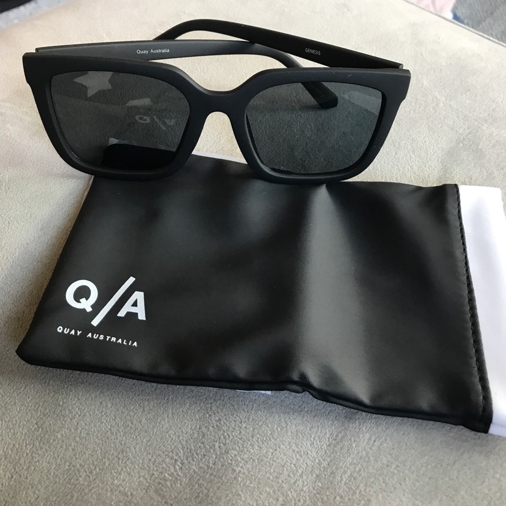 Brand new Quay Sunglasses