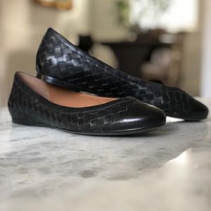 NWOT NEVER WORN black leather flats