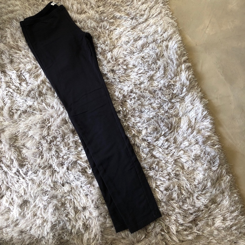 Comfy black cotton Lycra leggings!