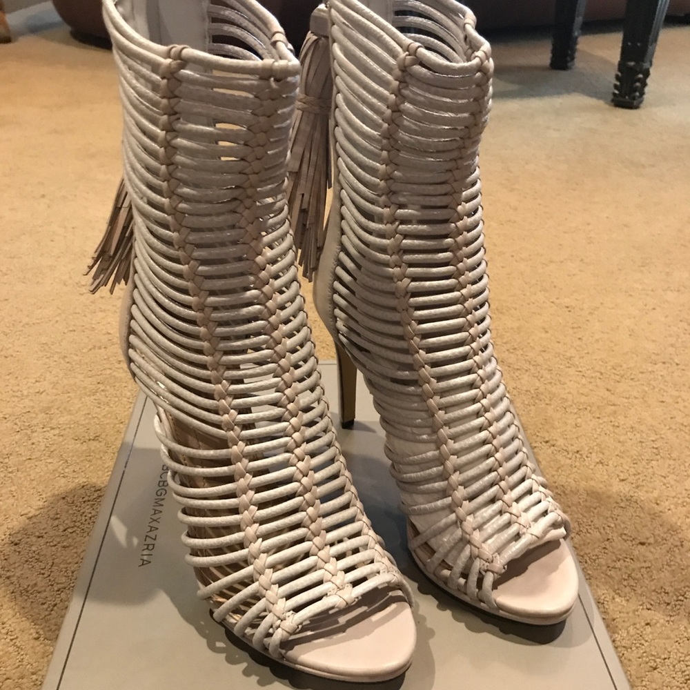 BCBGMAXAZRIA  WOMENS SHOE .. NBW SIZE 8.5