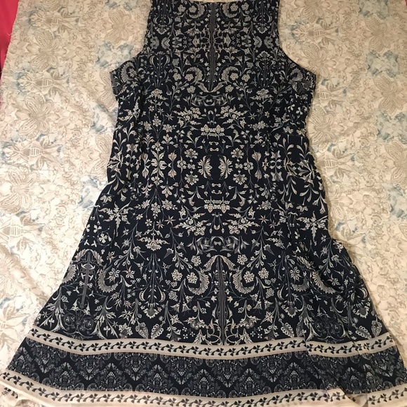 Max Studio Blue & Cream Floral Shift Dress - Picture 4 of 4