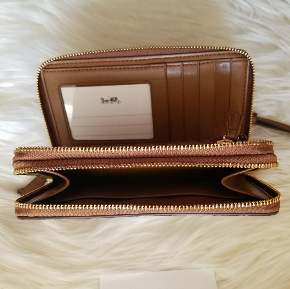 Sold*NWT* Coach Double Zip Wristlet/Wallet* - Picture 6 of 7