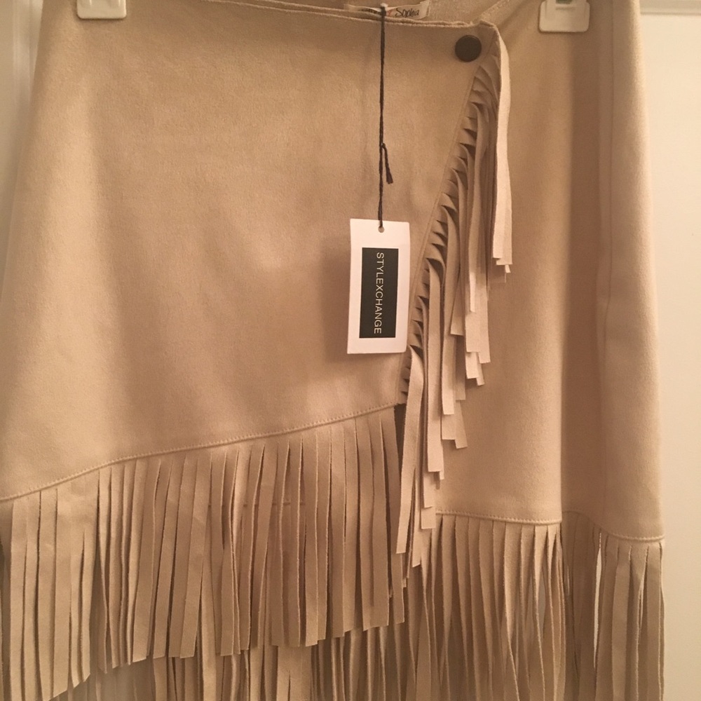 Victoria Sophia New with Tags Fringe skirt