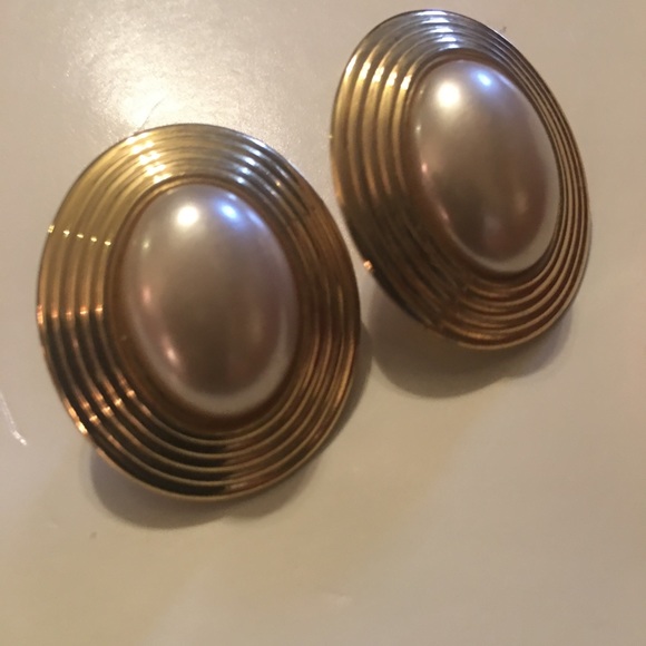 🌷 Vintage Earrings 🌷 - Picture 2 of 3