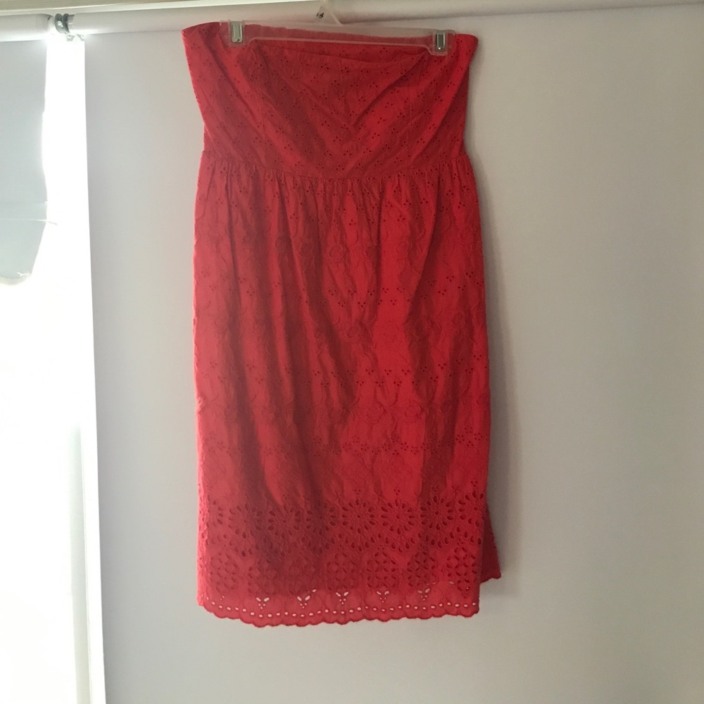 Red strapless dress