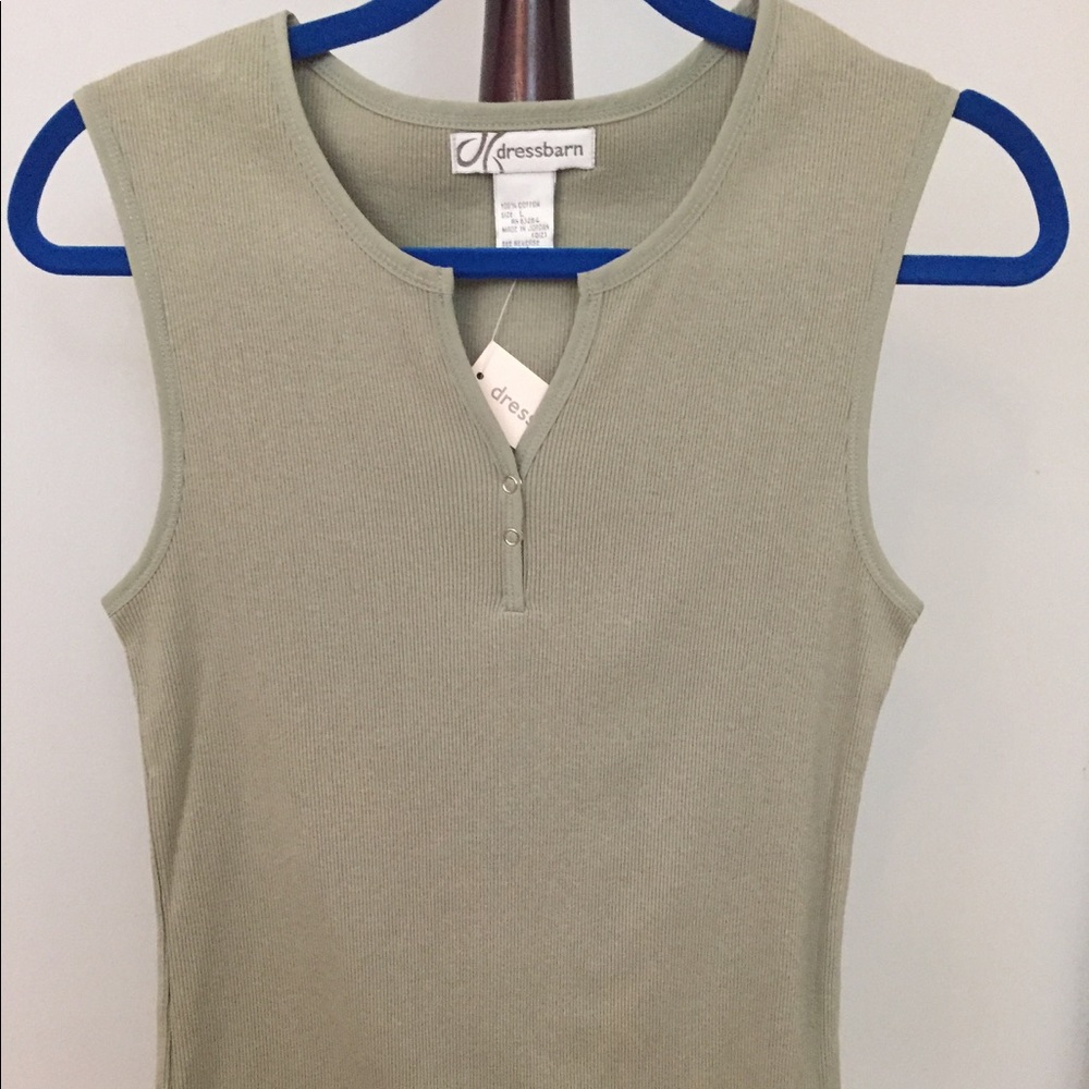 Knit tank top.