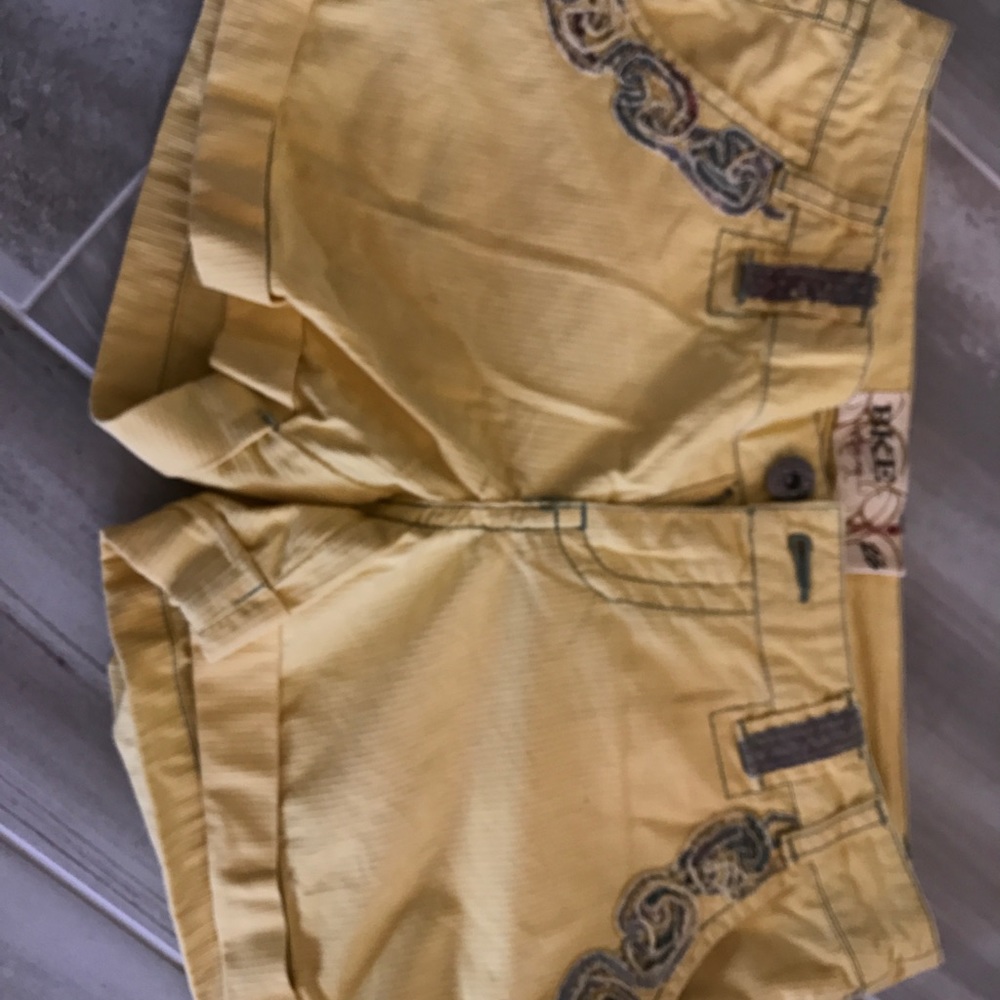 BKE Yellow Boutique Shorts -size 26