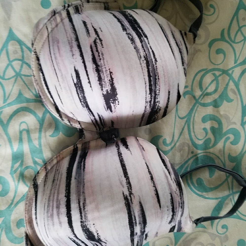 Victoria secret lightly lined bra