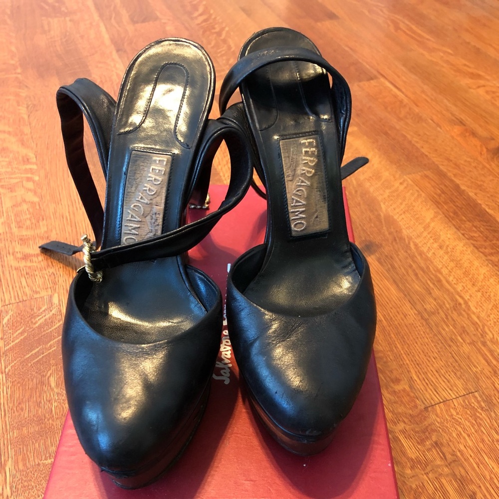 Ferragamo Black & Wood Heels Size 9