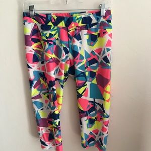 Under armour cropped running pants